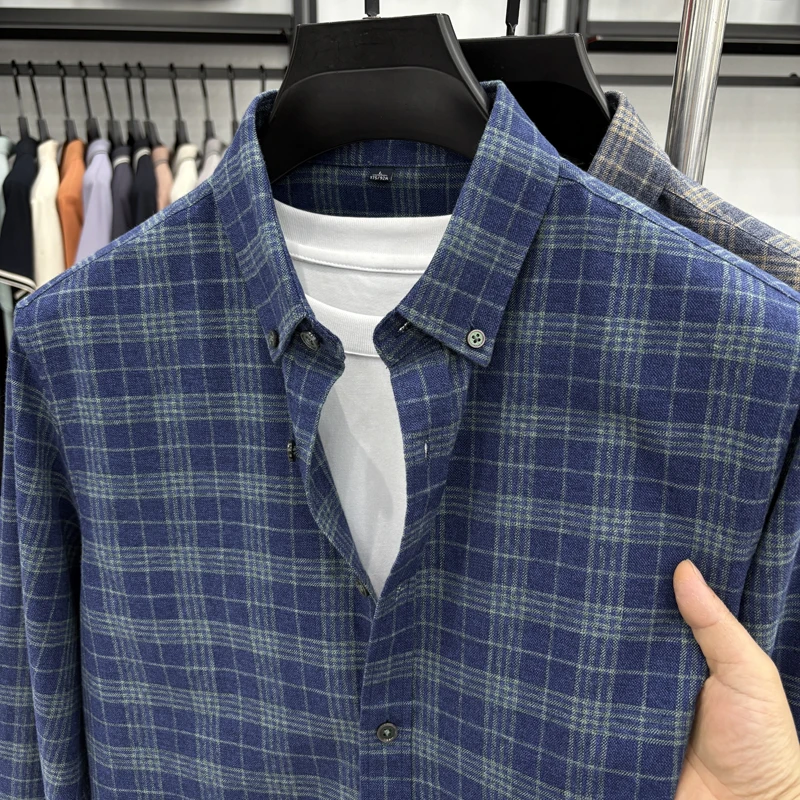 เสื้อเชิ้ตแขนยาวผู้ชาย ผ้าฝ้ายแท้ 100% หนานุ่ม ไม่ต้องรีด ลายสก็อตแบบคลาสสิก รุ่นใหม่ ปี 2025 สำหรับฤดูใบไม้ร่วงและฤดูหนาว