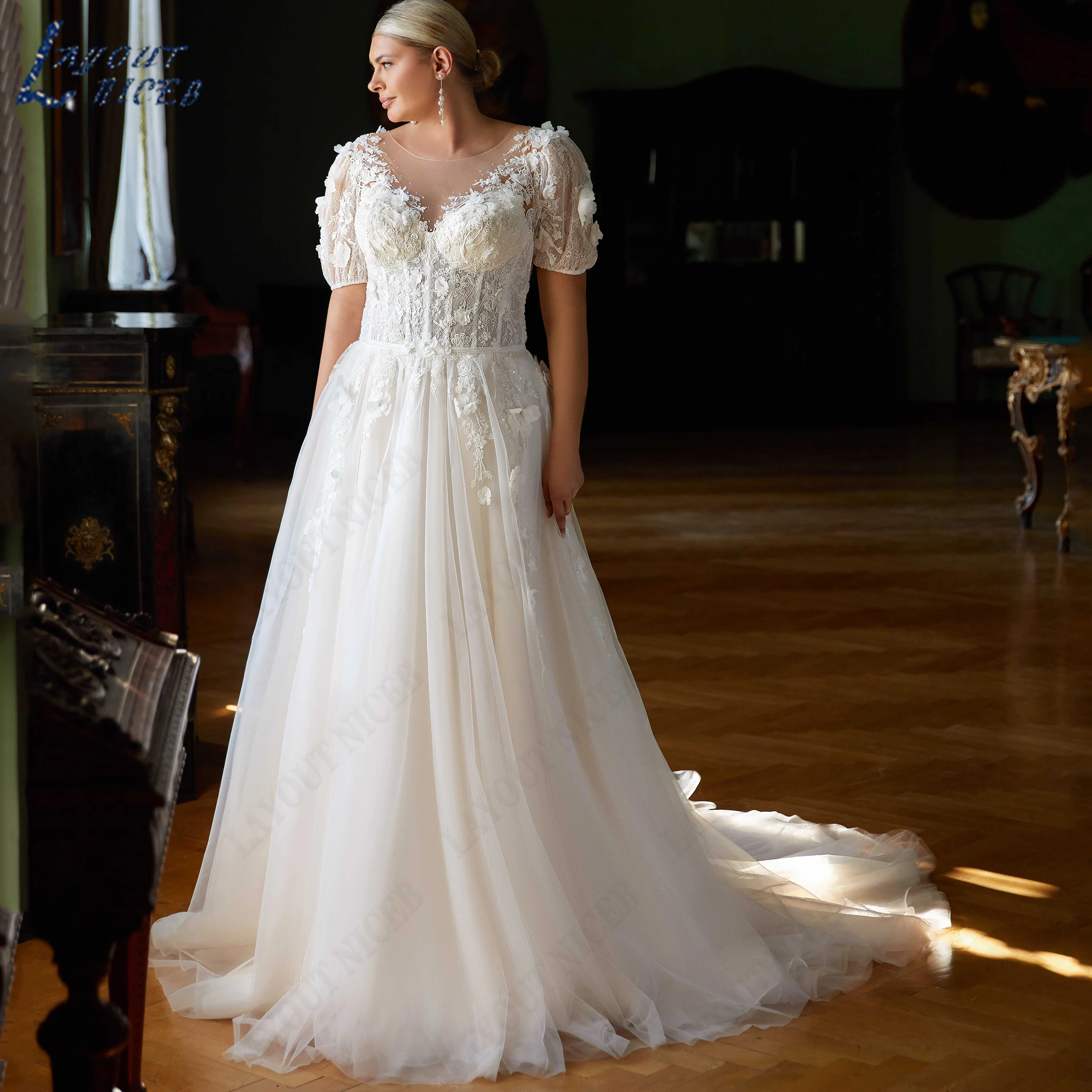 LAYOUT NICEB  Puff Short Sleeve Wedding Dress For Plus Size Tulle A-Line Bridal Gown Appliques Scoop Neck Bride Gowns Customized
