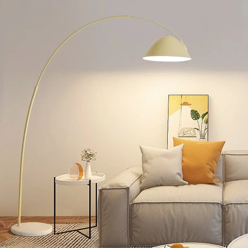 Vissen vloerlamp woonkamer licht luxe high-end bank naast slaapkamer nachtkastje minimalistische staande sfeerlamp