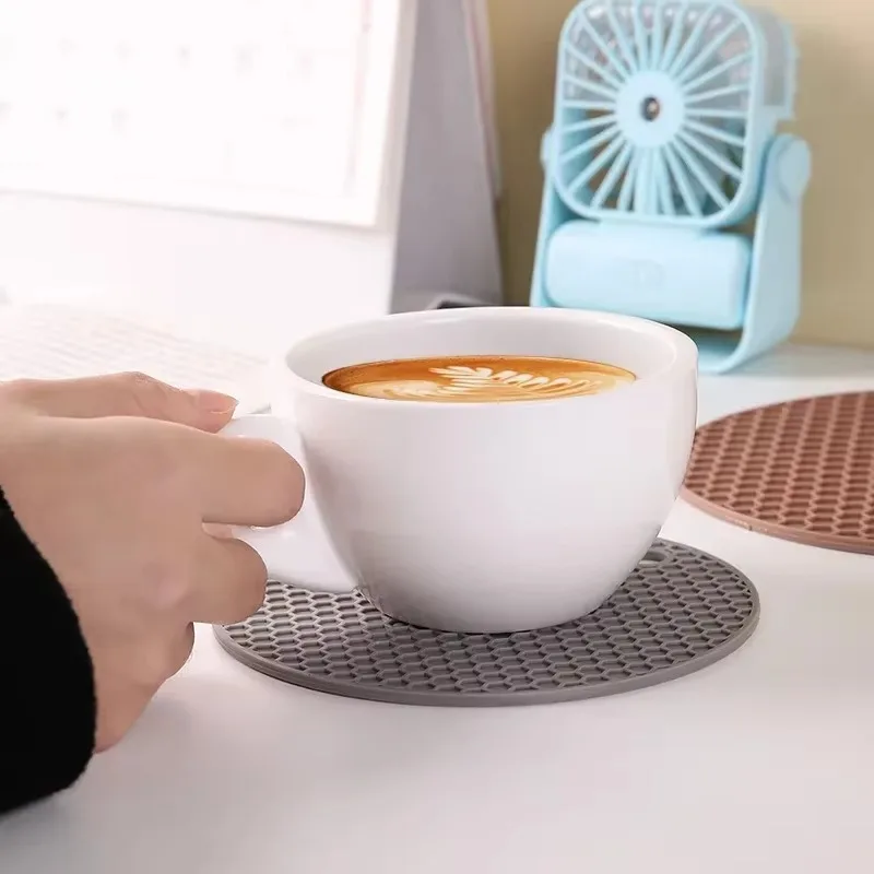 Silicone Round Teacup Mat Table Insulation Mat Dish Non-slip Placemat High Temperature Light Luxury Anti-scalding Casserole Mat
