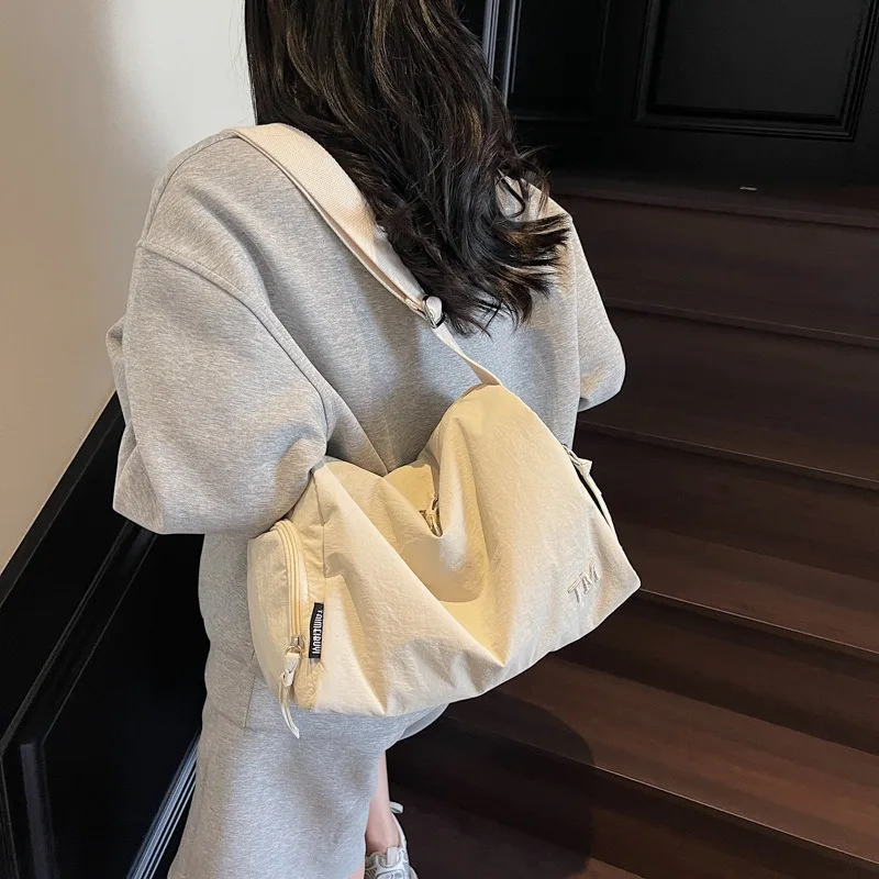 

Nylon Fabric Crossbody Bags for Men Women 2025 Large Capacity Simple Female Shoulder Bag Luxury Designer Fashion Lady Handbag