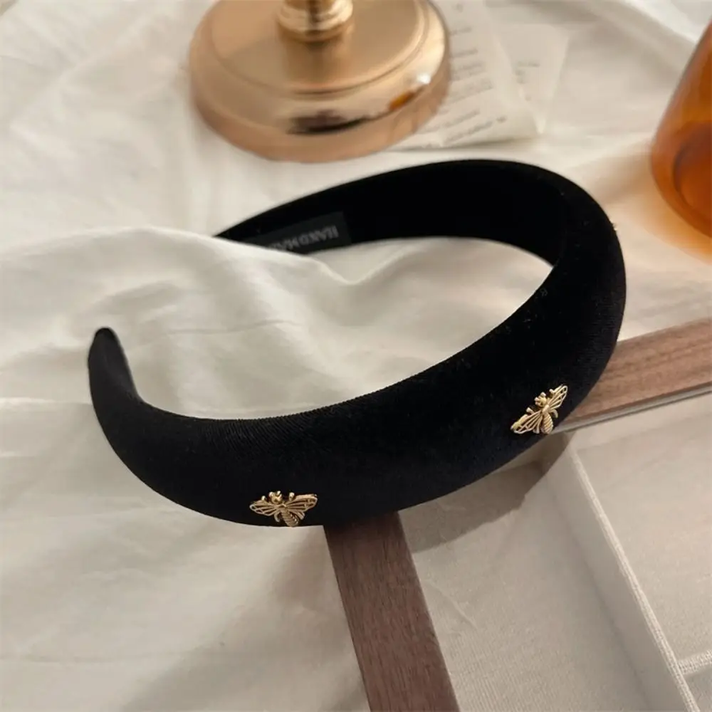 

Temperament Hair Accessories Retro Hair Hoop Velvet Korean Style Wide Brim Hair Hoop Hairbands Bee French Headband Girls/Female