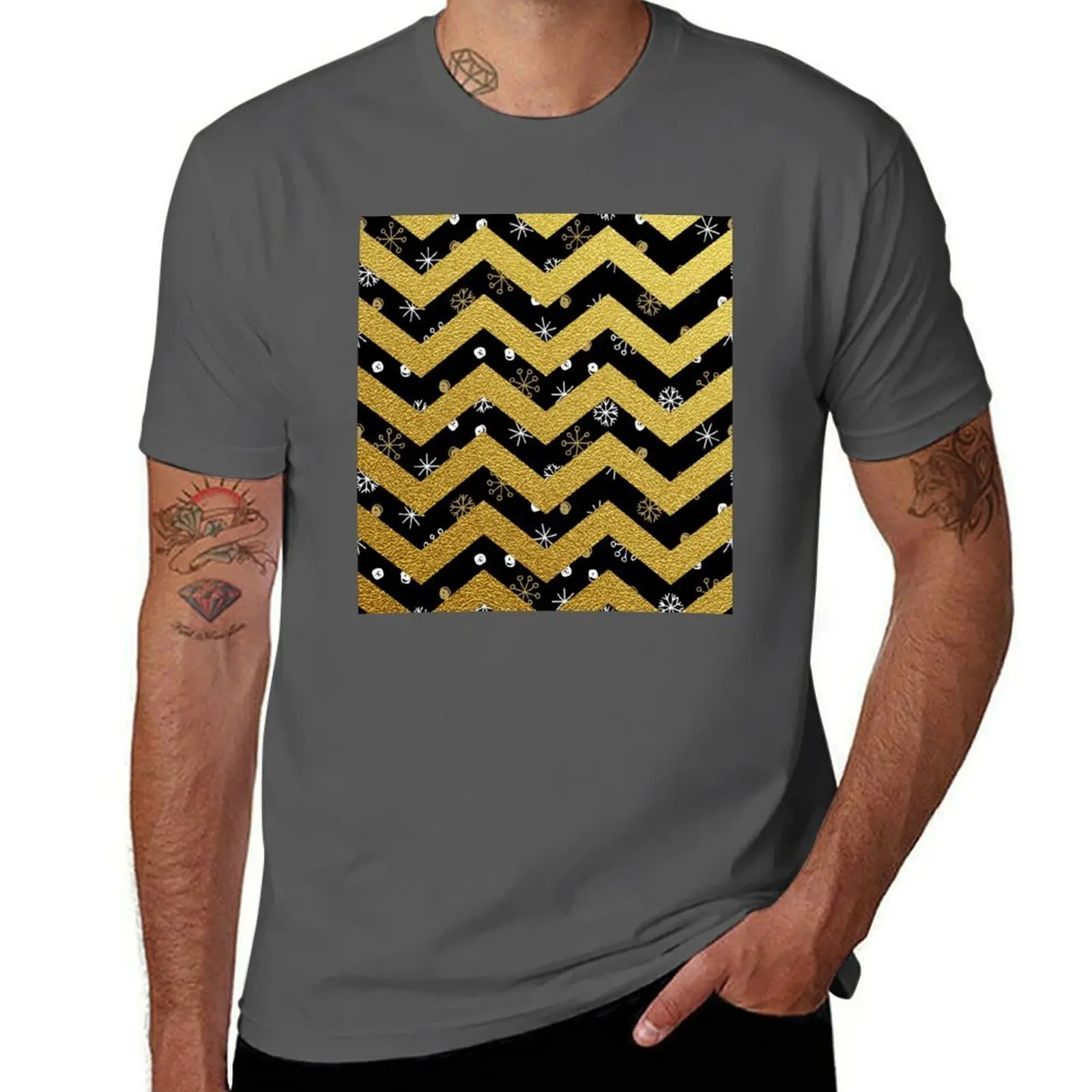 

black and gold glitter zig zag pattern T-Shirt Holiday All Match T-Shirt