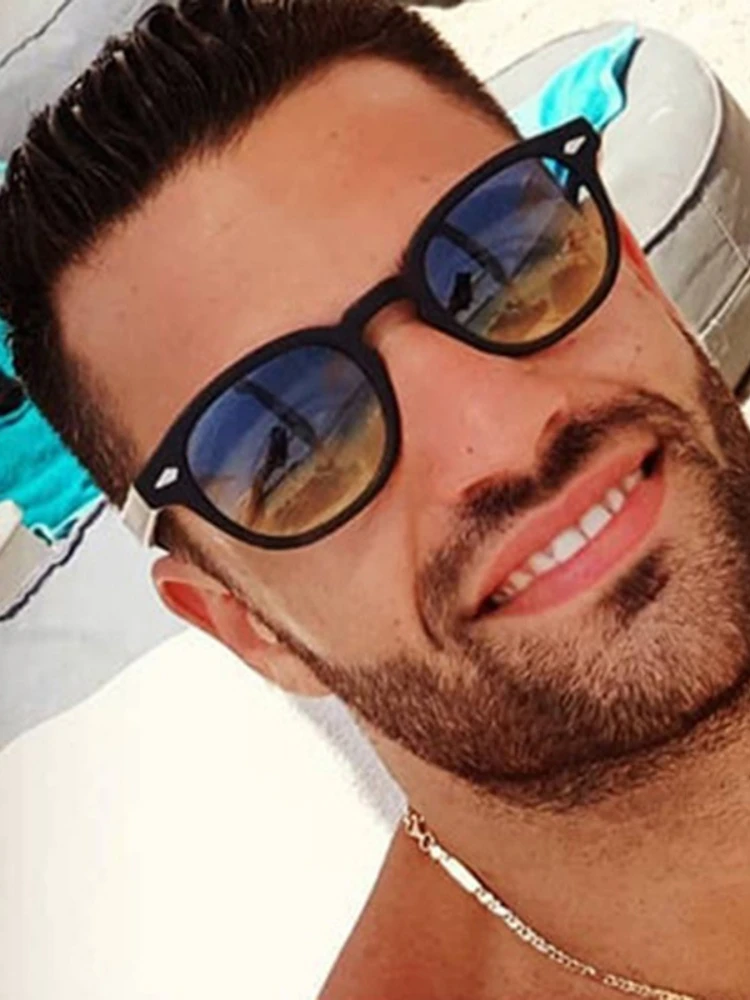 Neue mehrfarbige Retro-Sonnenbrille mit kleinem Rahmen, grenzüberschreitende europäische und amerikanische Sonnenbrille, vielseitig einsetzbar mit Metallscharnier