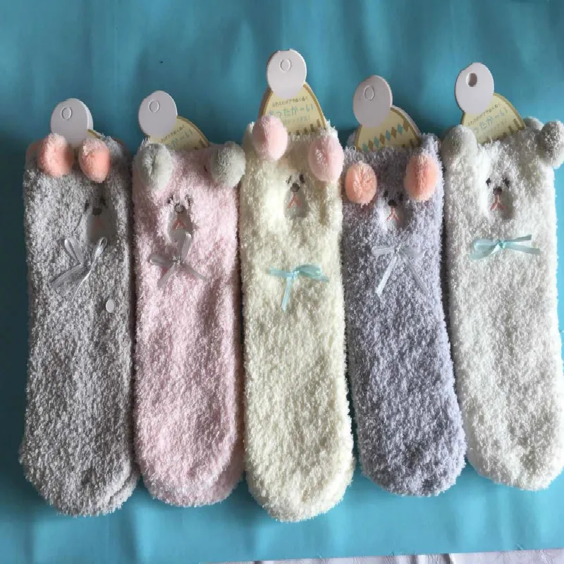 

New Coral Velvet Floor Socks Bear Ball Cute Sockswinter Thickening Women Socks Middle Tube Adult Female Low Cut Socks 6pair/lot