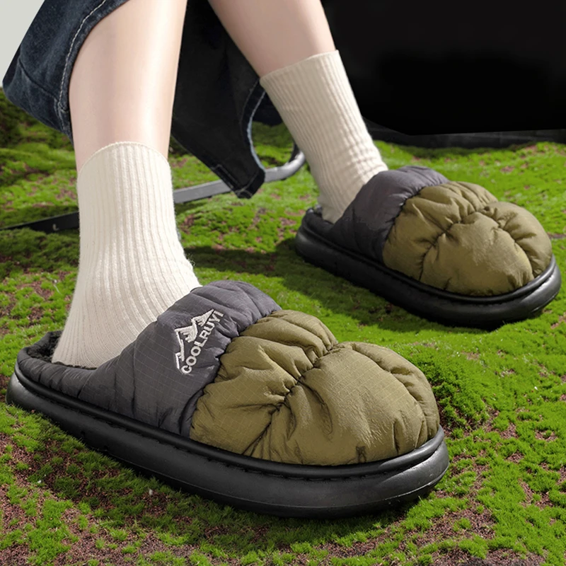 Wasserdichte Daunenstoff-Plüsch-Hausschuhe für Damen 2026 Winter Dicke Sohle Rutschfeste Baumwoll-Hausschuhe Damen Bequeme Warme Brot-Slides – Detail 5