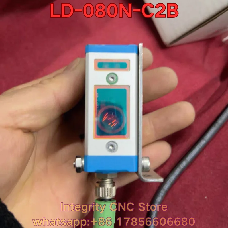 Second-hand LD-080N-C2B displacement sensor function test is normal