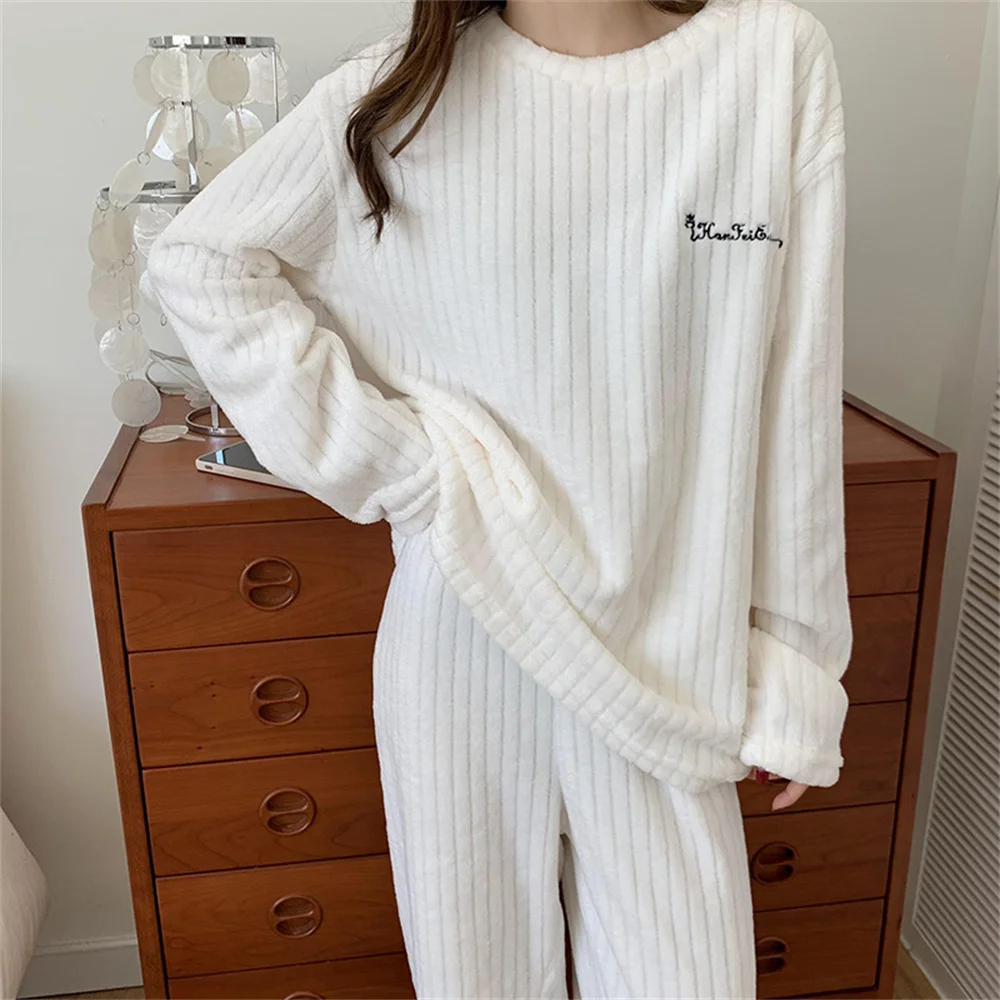 Winter Women\'s Coral Fleece Pajamas Sets Striped Warm Suit Sleepwear Loose Homewear Home Leisure Clothing