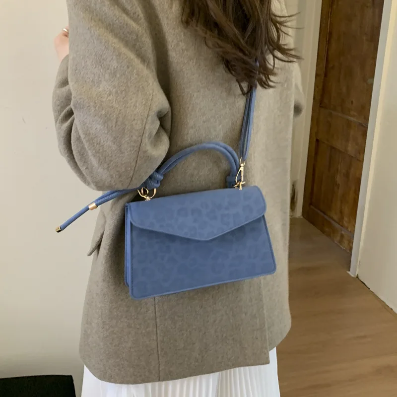 حقيبة مربعة بسيطة 2025، محفظة كتف كاجوال للنساء، حقيبة كروس متعددة الاستخدامات، أنيقة، حقيبة بمقبض علوي على الموضة ​