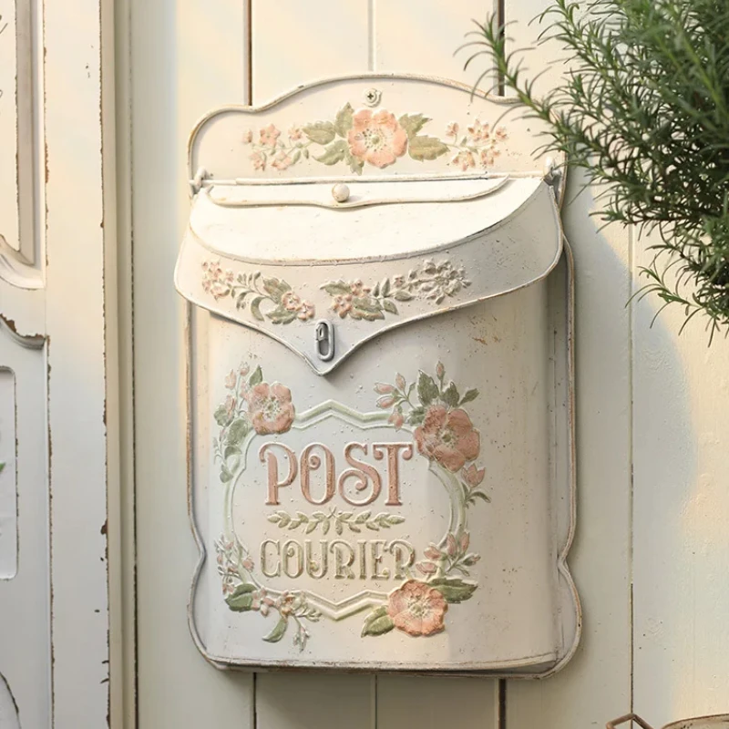 

European Letterbox Decorative Wall-Hanging Post Bucket for Outdoor Gardens Creative Iron Message Case Vintage Mail Holder