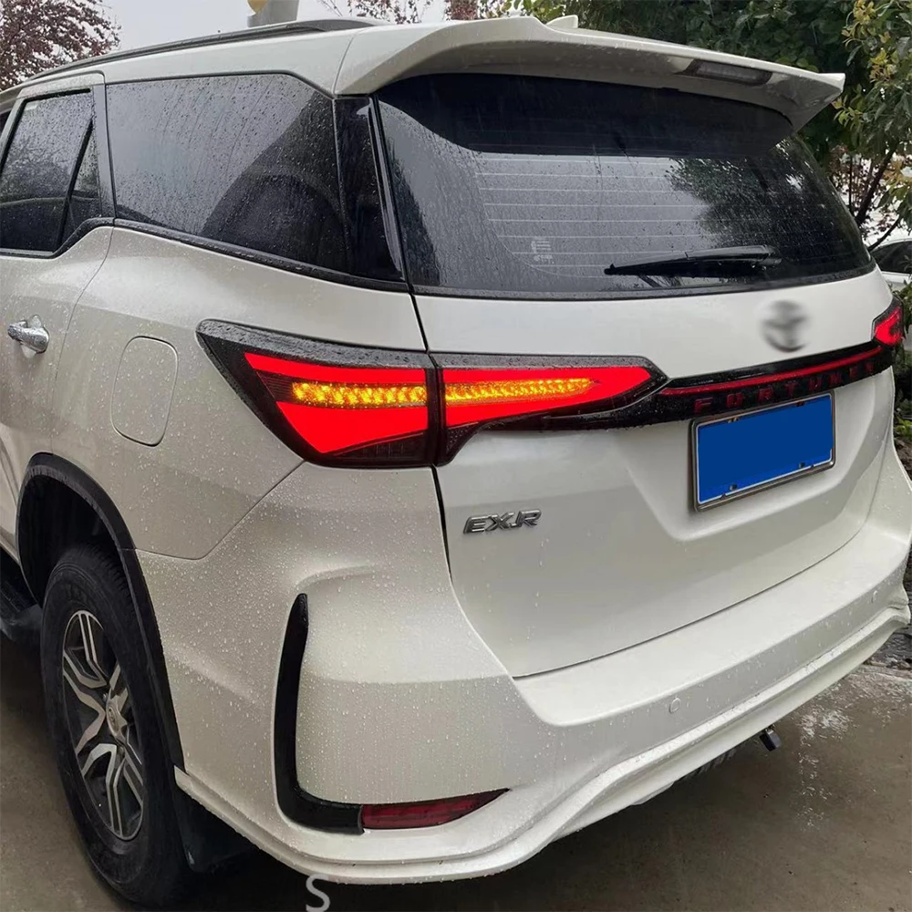 For Toyota Fortuner 2016-2020 LED Car Tail Light Assembly Upgrade with Start Animation and Dynamic Turn Signal, Tools