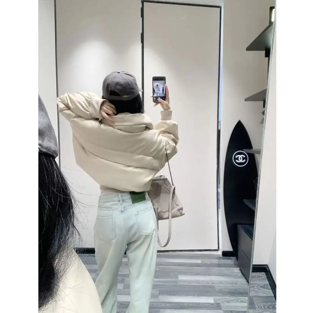 

Уличный стиль, женская корейская версия из искусственной кожи, зимняя новинка, маленький размер, модное свободное пальто, хлопковая куртка, верхняя одежда