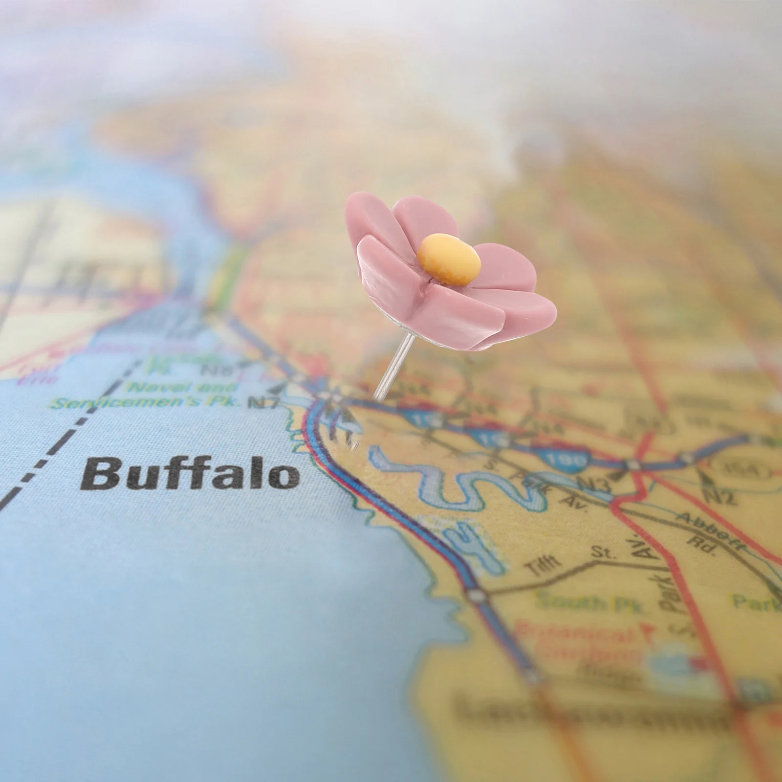 

50Pcs Flower Pushpins Decorative Thumbtacks Cute Floral Cork Board Tacks Office Organization Bulletin Board Photo Display Pins