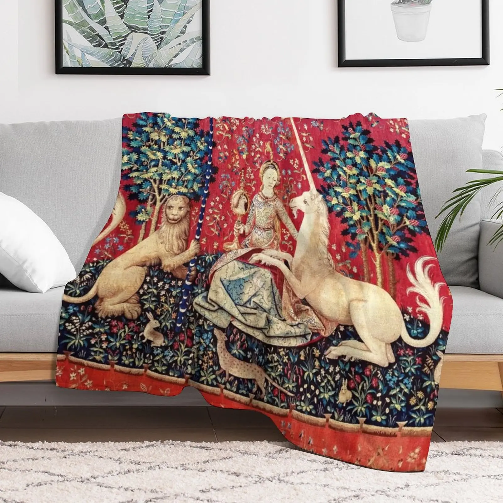 The Lady and the Unicorn - Sight: La Dame ?? la licorne - La Vue - Medieval Unicorn Tapestry Throw Blanket Sofa Quilt Blankets