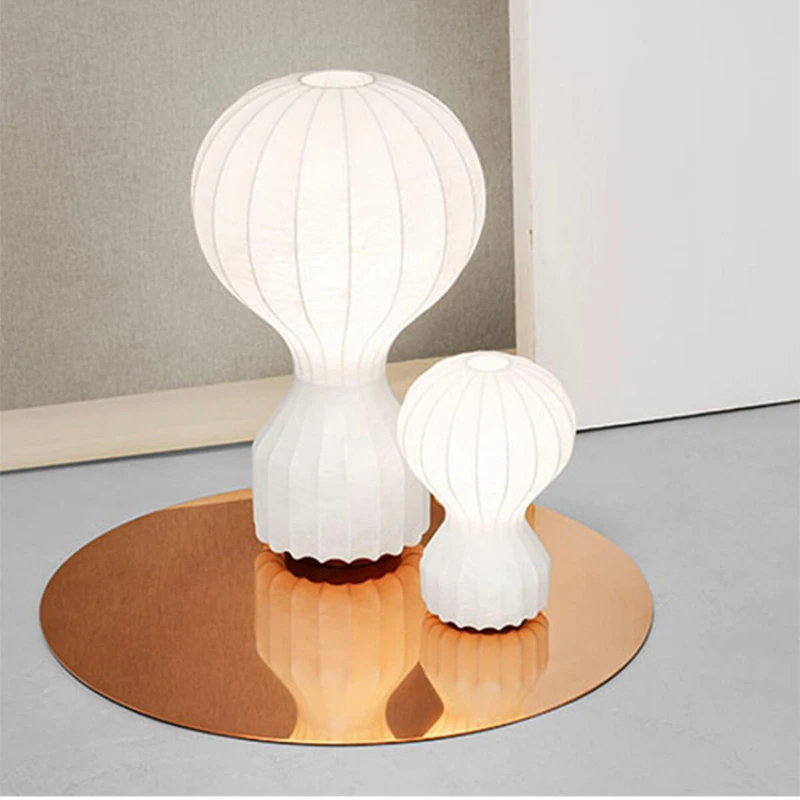 Home decoration: surprised quiet wind furniture designer art living room bedroom bedside lamp lovely silk desk lamp