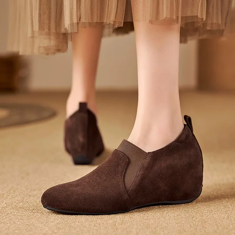 Hot New Spring Sheep Suede Flat Bottomed Women's Shoes with Raised Height Inside Pointed Toe Women Pumps Shoes for Women Loafers