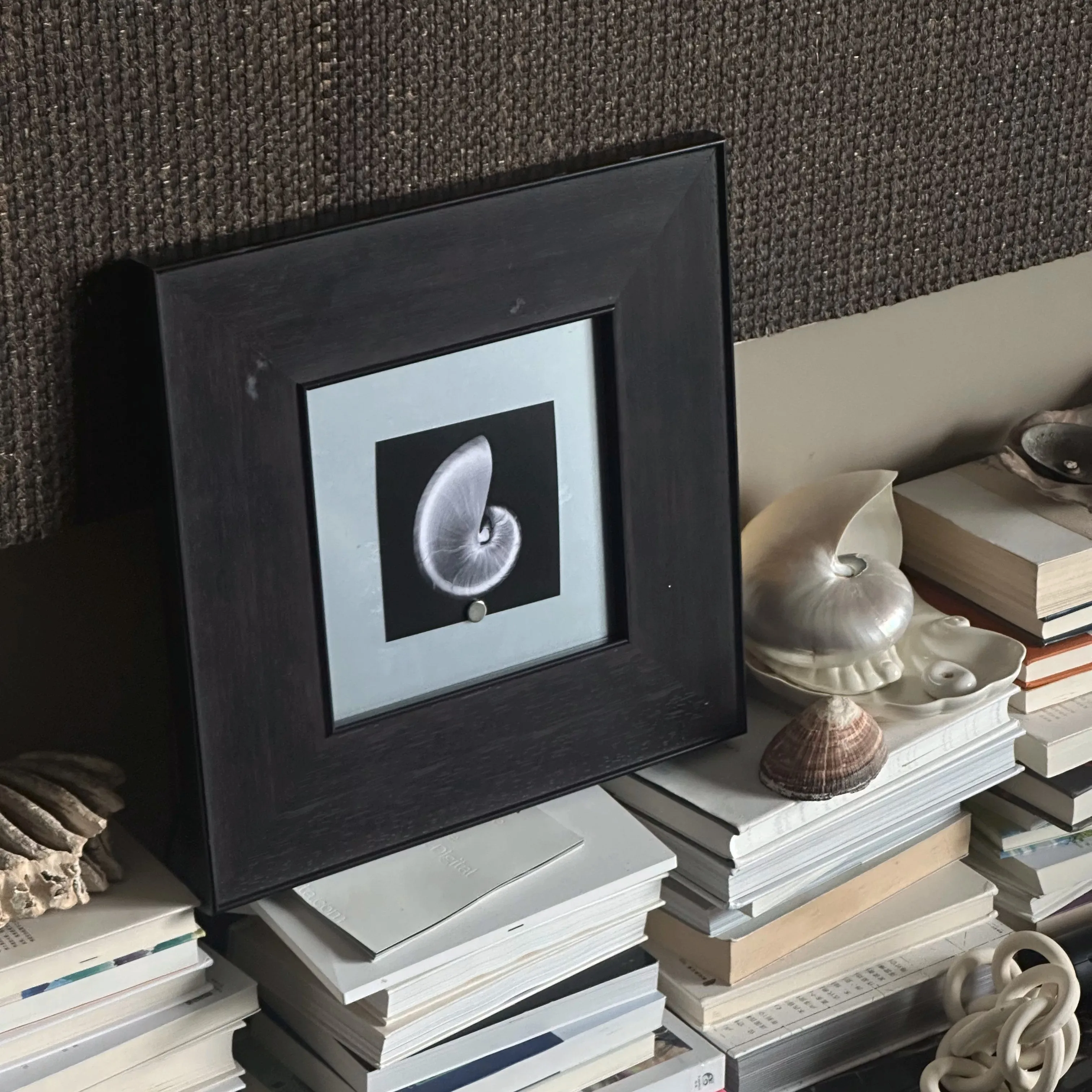 Vintage Wood Magnetic Photo Frame Metal Display Board Artistic Picture Frame Living Room Entryway Luxury Hotel Wall Decoration