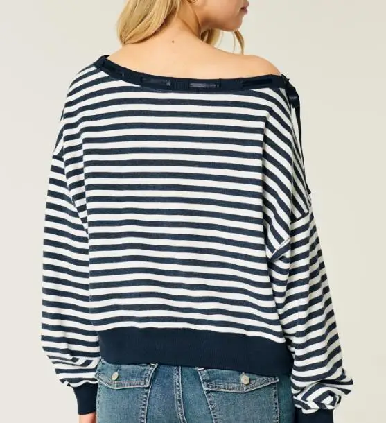 

Women's Elegant Sexy Casual Retro Style Top with Bow Decoration Single Shoulder Off-Shoulder Striped Sweatshirt 2026