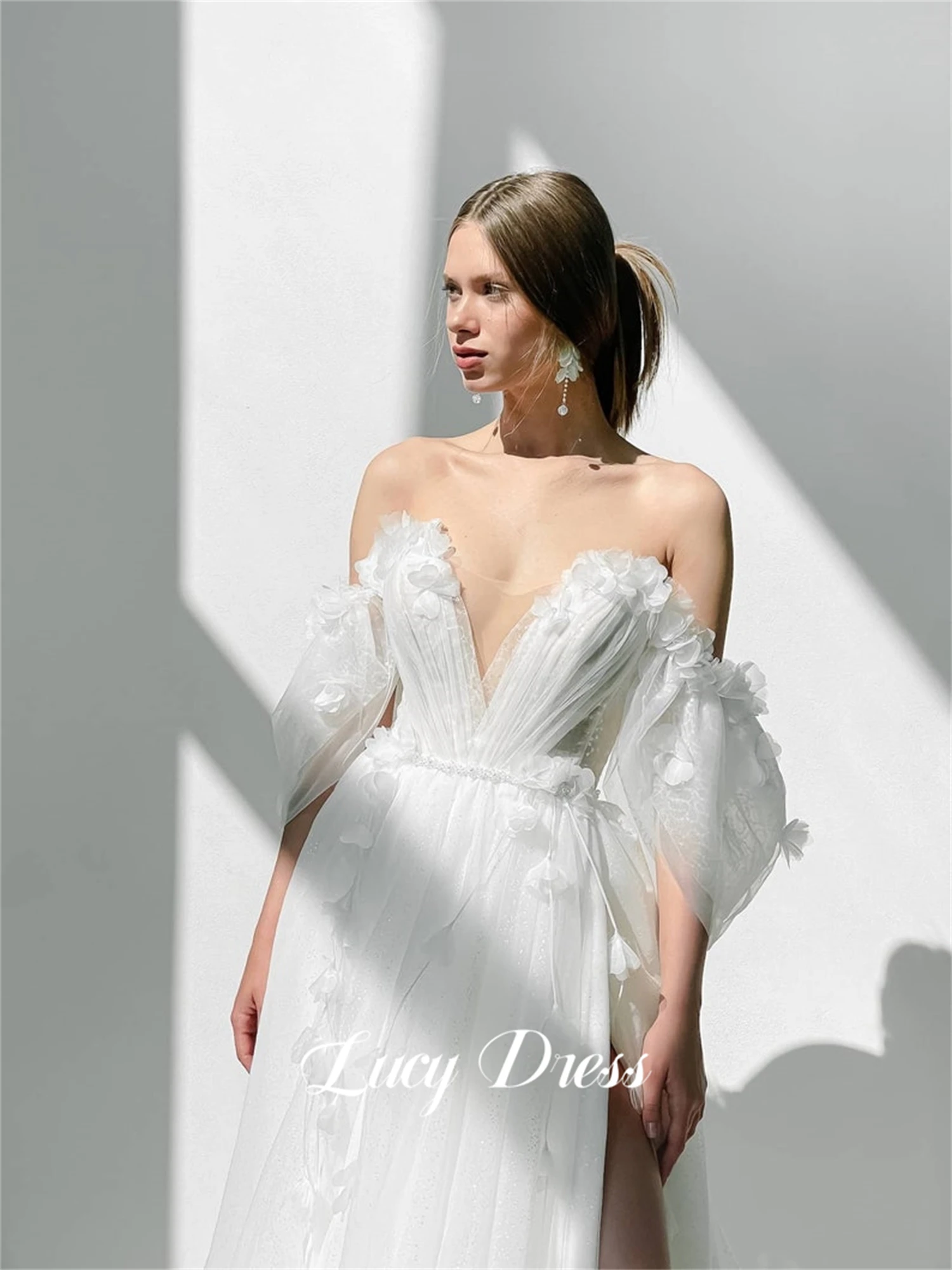 Lucy abito da sposa bianco fatto a mano decorazione floreale elegante abito lungo da festa nuziale di ospite Plus size abito da sposa