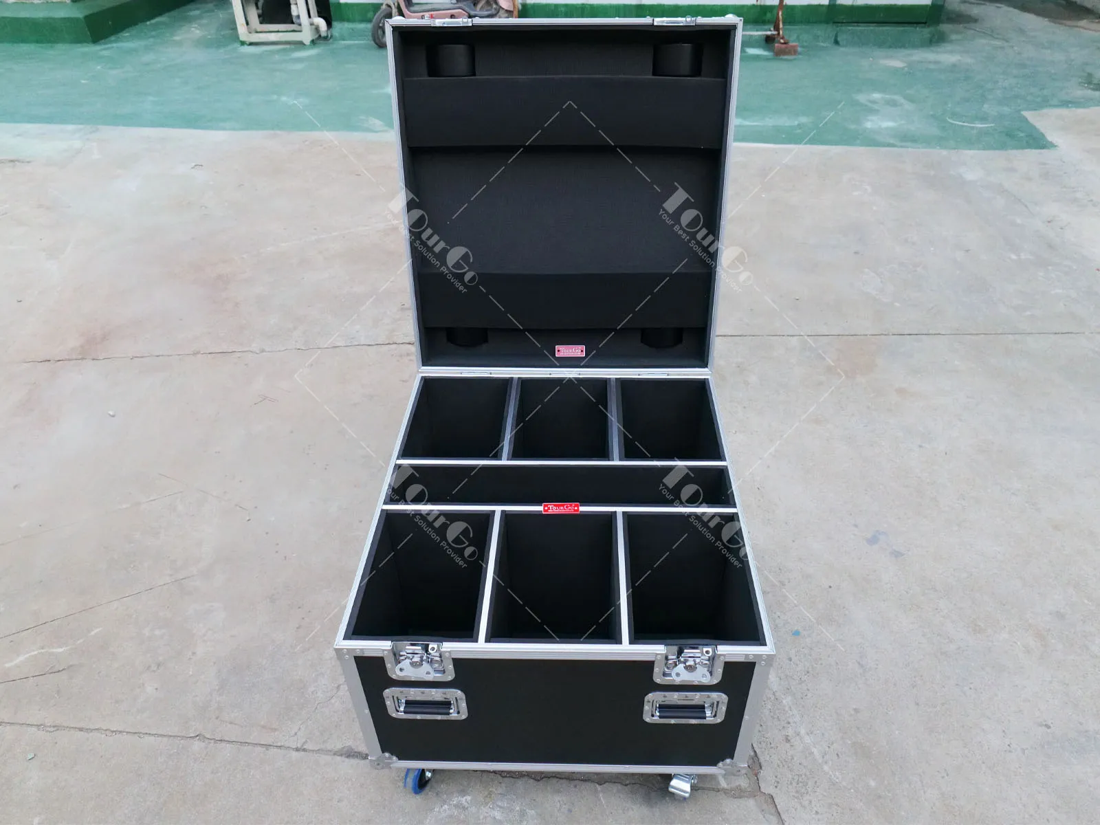 Flight Lighting Case for 6 Chauvet R2X Wash Fixtures