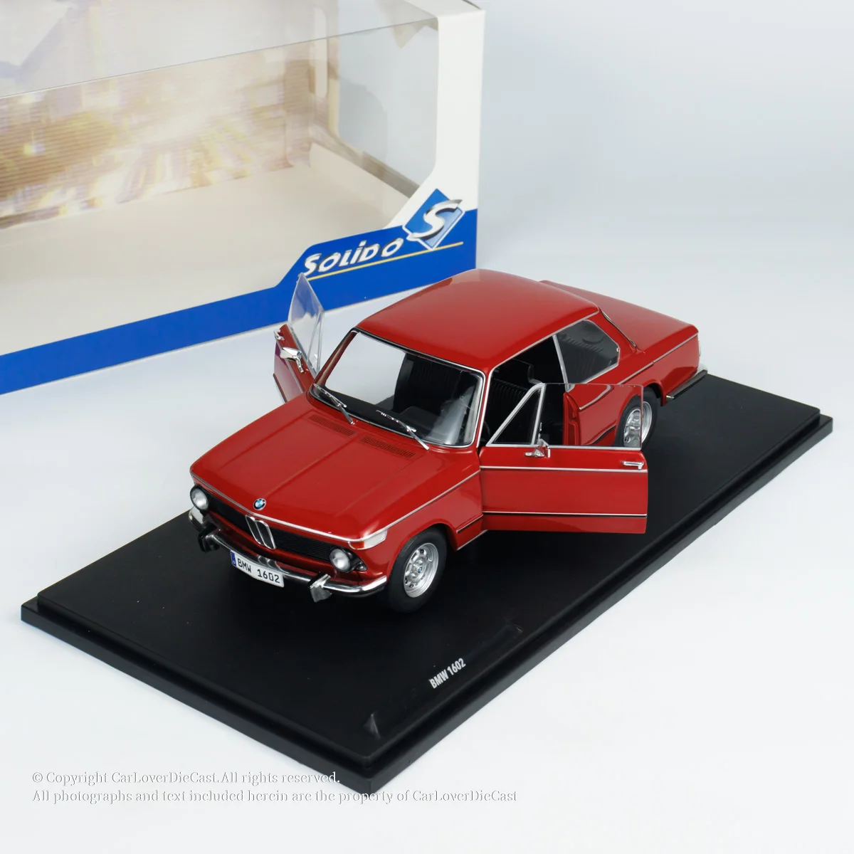 

Diecast Solido 1:18 Scale BMW 1602 1971 Alloy Car Model Collectible Toy Gift Souvenir Display Ornament