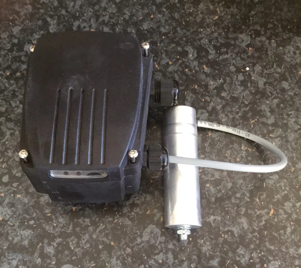 

96405858 Ups/d 65-60/2 Terminal Box 16uf 240v Brand New Original Spot Plc