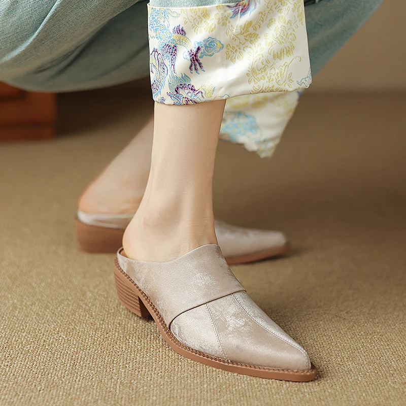 2024 Baotou Half Slippers Women\'s Small Pointed Head Square Heel High Heel Cool Slippers Fashion Outwear Thick Heel Lazy Muller