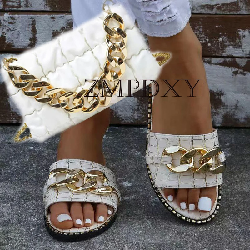 New Arrivals Designer Wholesale Summer Chain Women\'s Flat Slippers And Bag Set Beach Ladies Platform Sandals Matching Purse Set