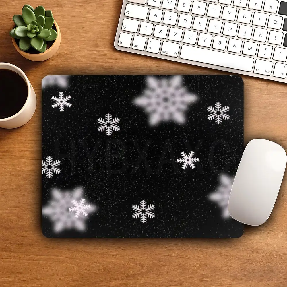 HYBXAXC Winter Snowflake Pattern Small Mouse Pad Desk Pad Desktop Computer Keyboard Wireless Mouse Boy Girl Gift for Play games