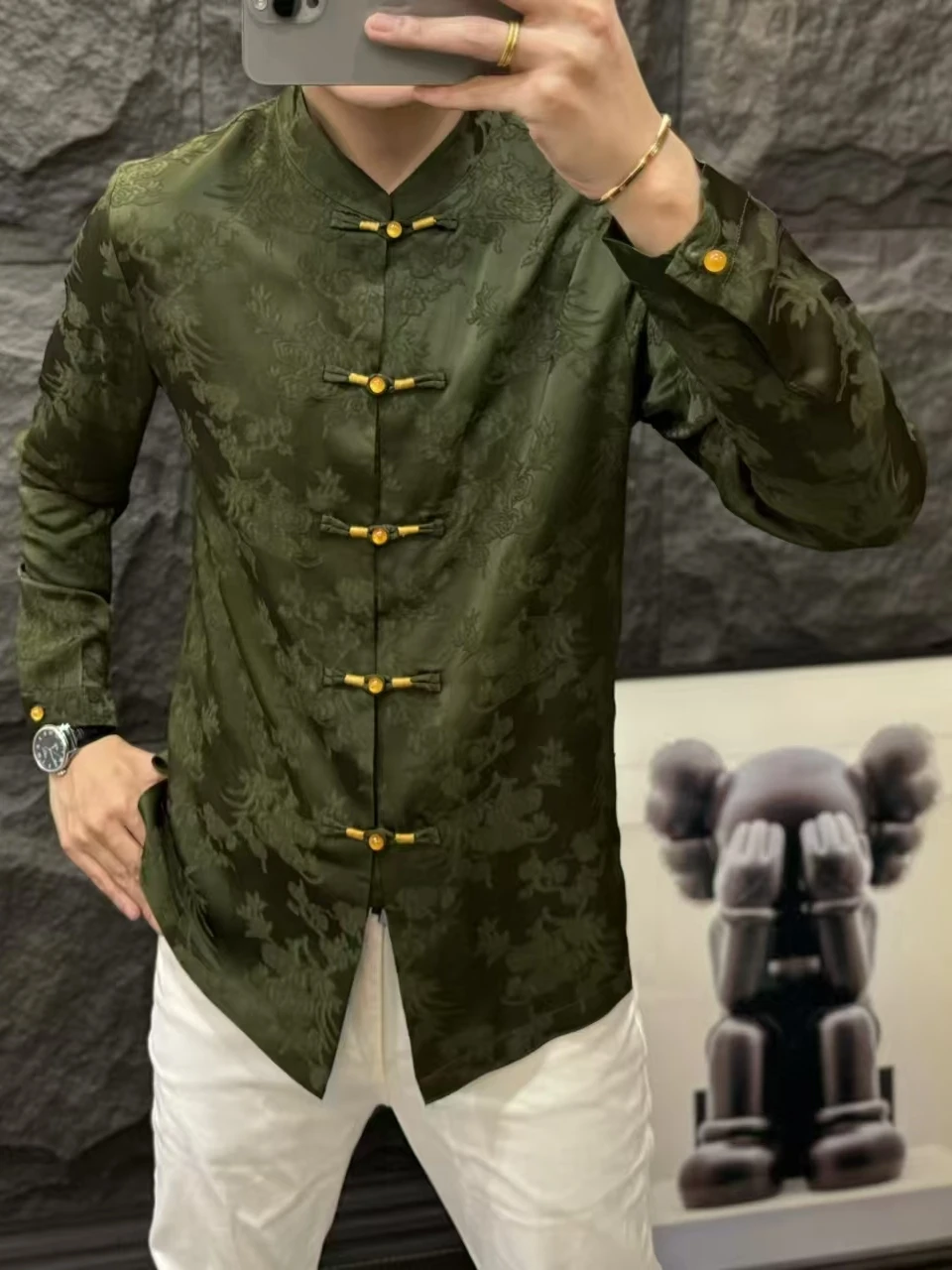 

Элегантная осенняя модная рубашка с вышитыми пуговицами, высококачественная, премиум-класса, приятная на ощупь, стильная и изысканная.