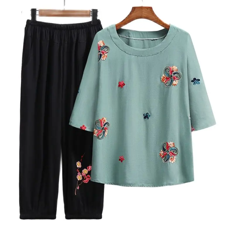 2025 Summer New Female Embroidery Three Quarter Sleeves T-Shirt Top + Pants Suits Fashion Loose Middle-Aged Mother Two Piece Set