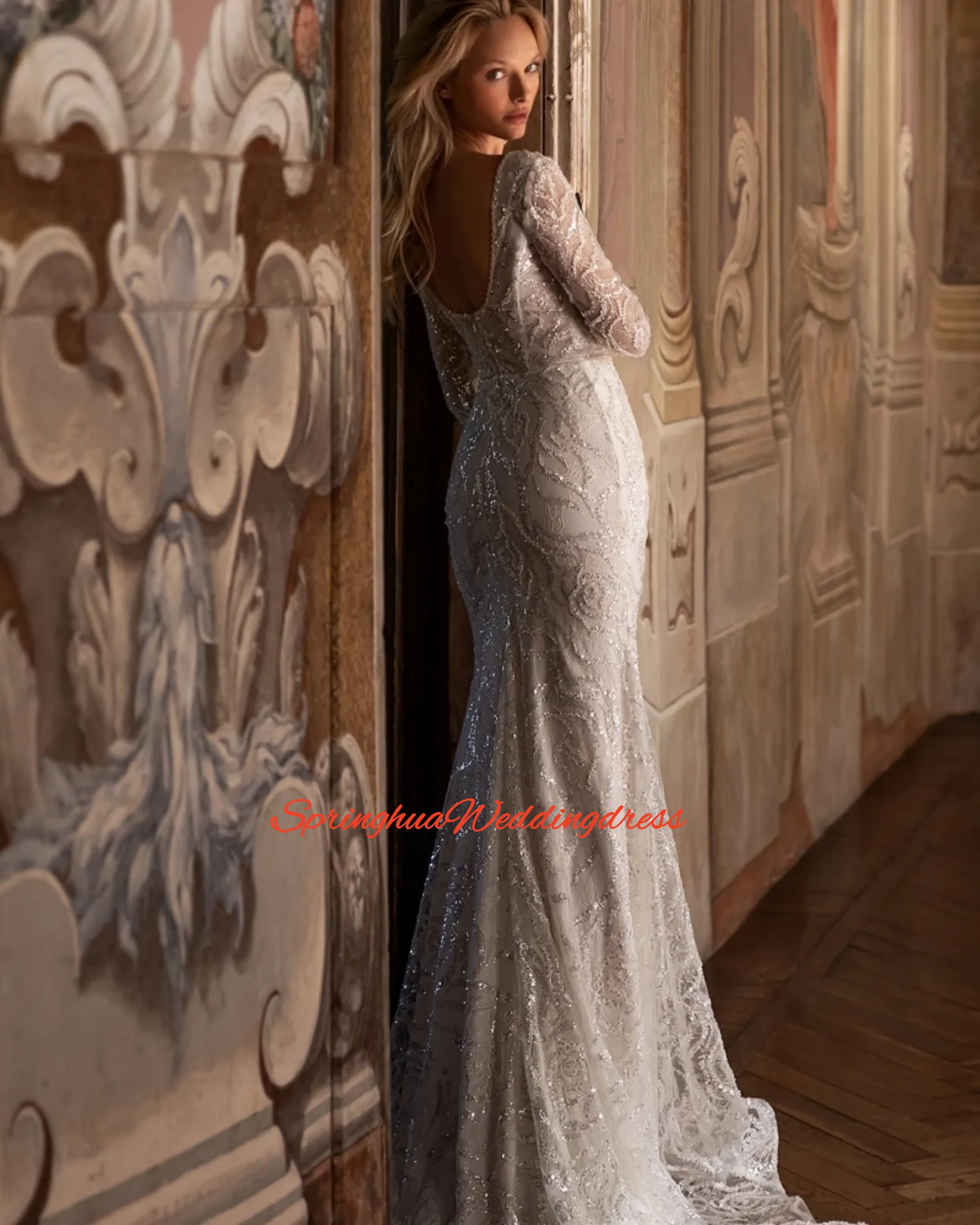 Abiti da sposa a sirena in pizzo a maniche lunghe con colletto quadrato di lusso personalizzati Abiti da sposa a tromba con strascico staccabile con perline squisite