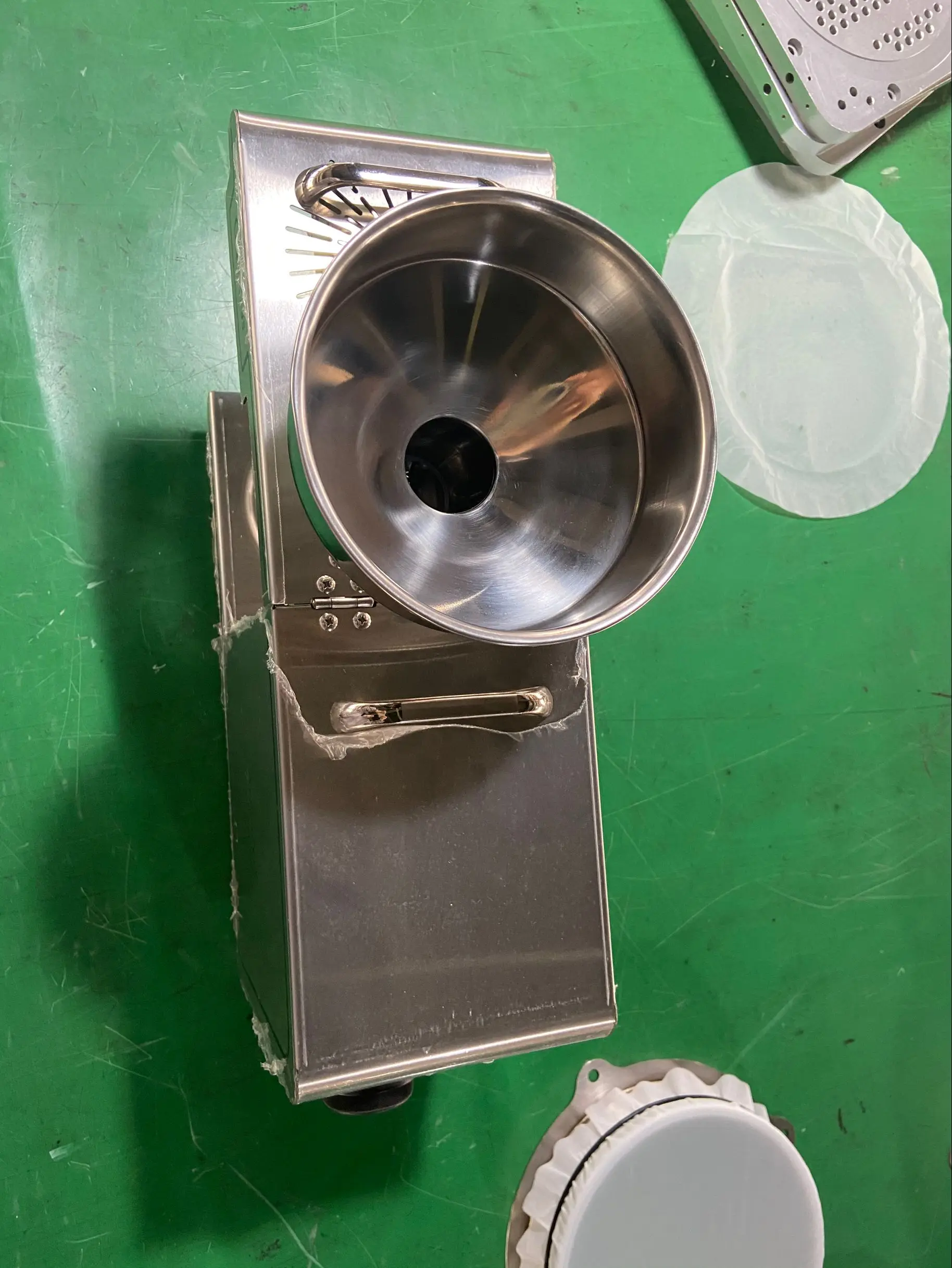 Stainless Steel Coconut Processing Mini Oil Press Machine for Sunflower Sesame Seeds Oil Extraction Machine HJ-P10