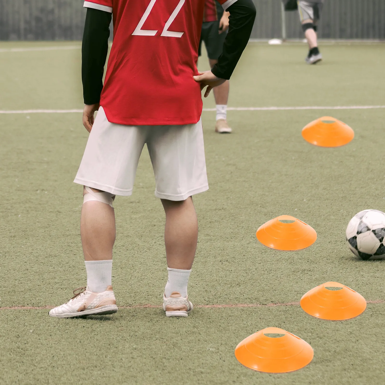 مجموعة واحدة من أقماع كرة القد - مراجعة Football Training Cone وسعره