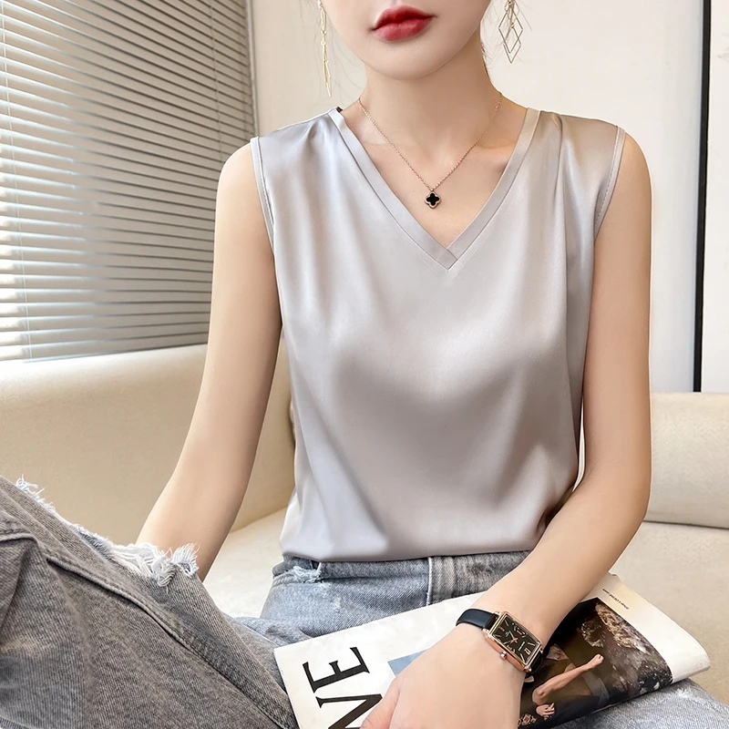 Silk Simulation Strapless Vest Women's Sleeveless T-shirt Loose V-neck Summer Base Layer Top White Outerwear Match Suit