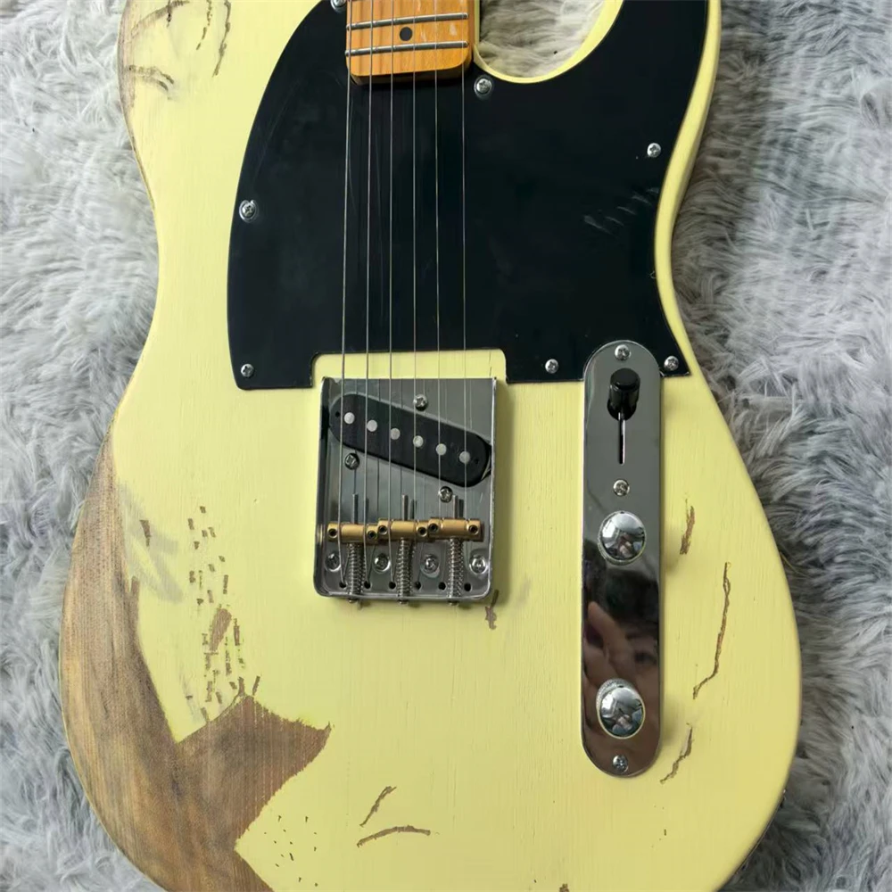 

Custom jazz-style heavy vintage relic yellow electric guitar, chrome hardware, HS pickups