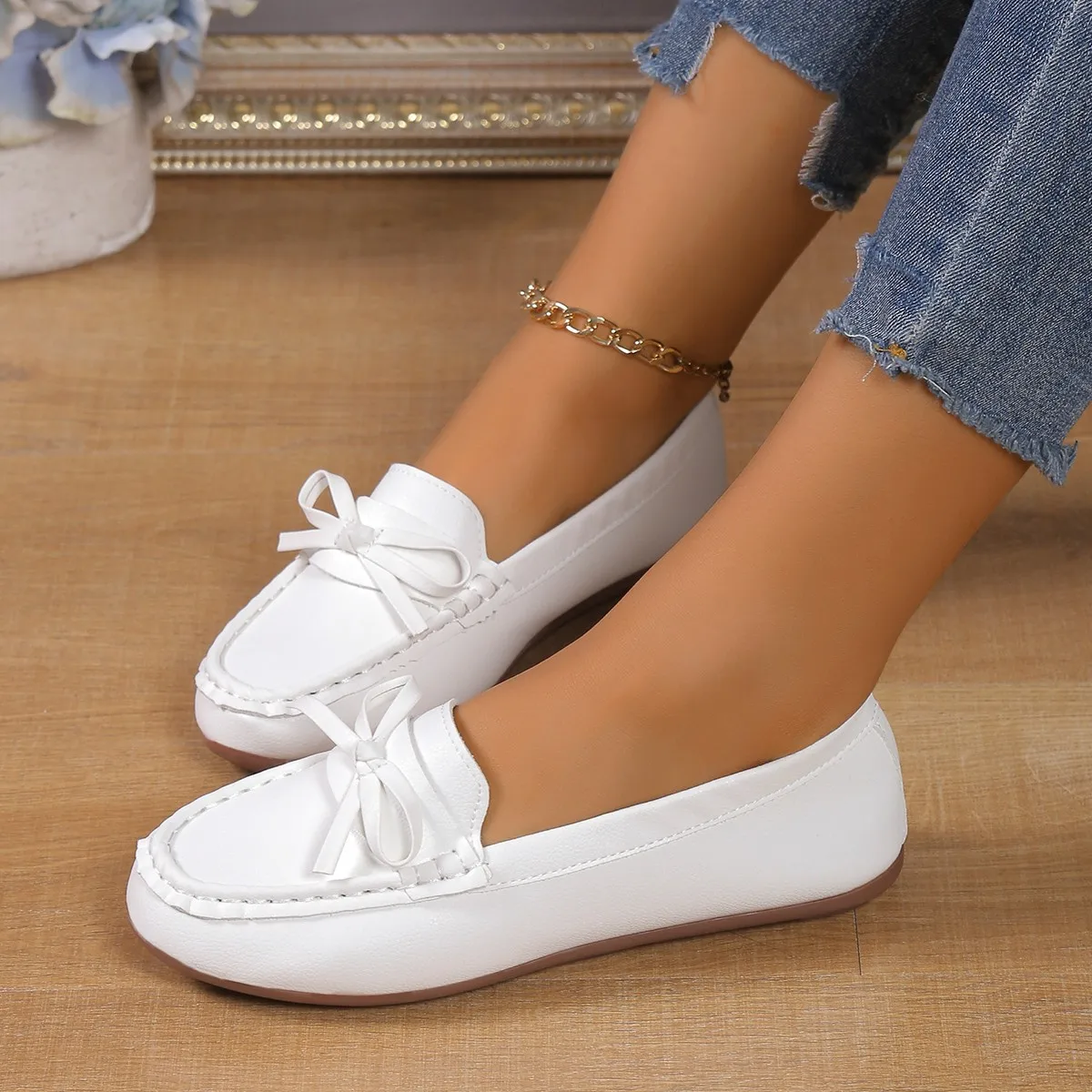 2024 New Spring And Autumn Women's Flat Shoes Round Toe Shallow Mouth Bow Versatile Casual Large 36-42 shoes for women