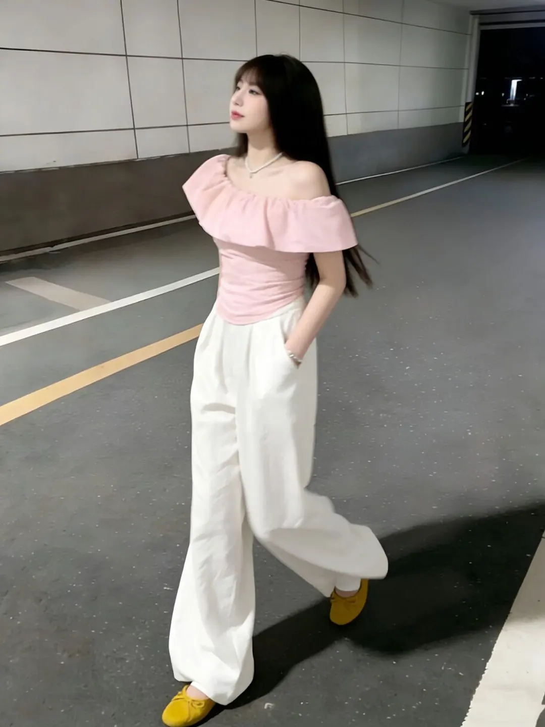 

Элегантная розовая рубашка с открытыми плечами, облегающая, во французском стиле, с коротким рукавом, женская, премиум-качества, модный летний топ