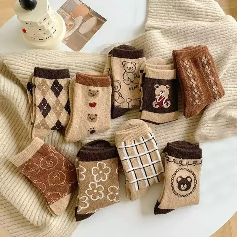 

9 pairs New autumn winter fashion versatile mid tube socks casual fashion women's socks simple cartoon short socks ﻿