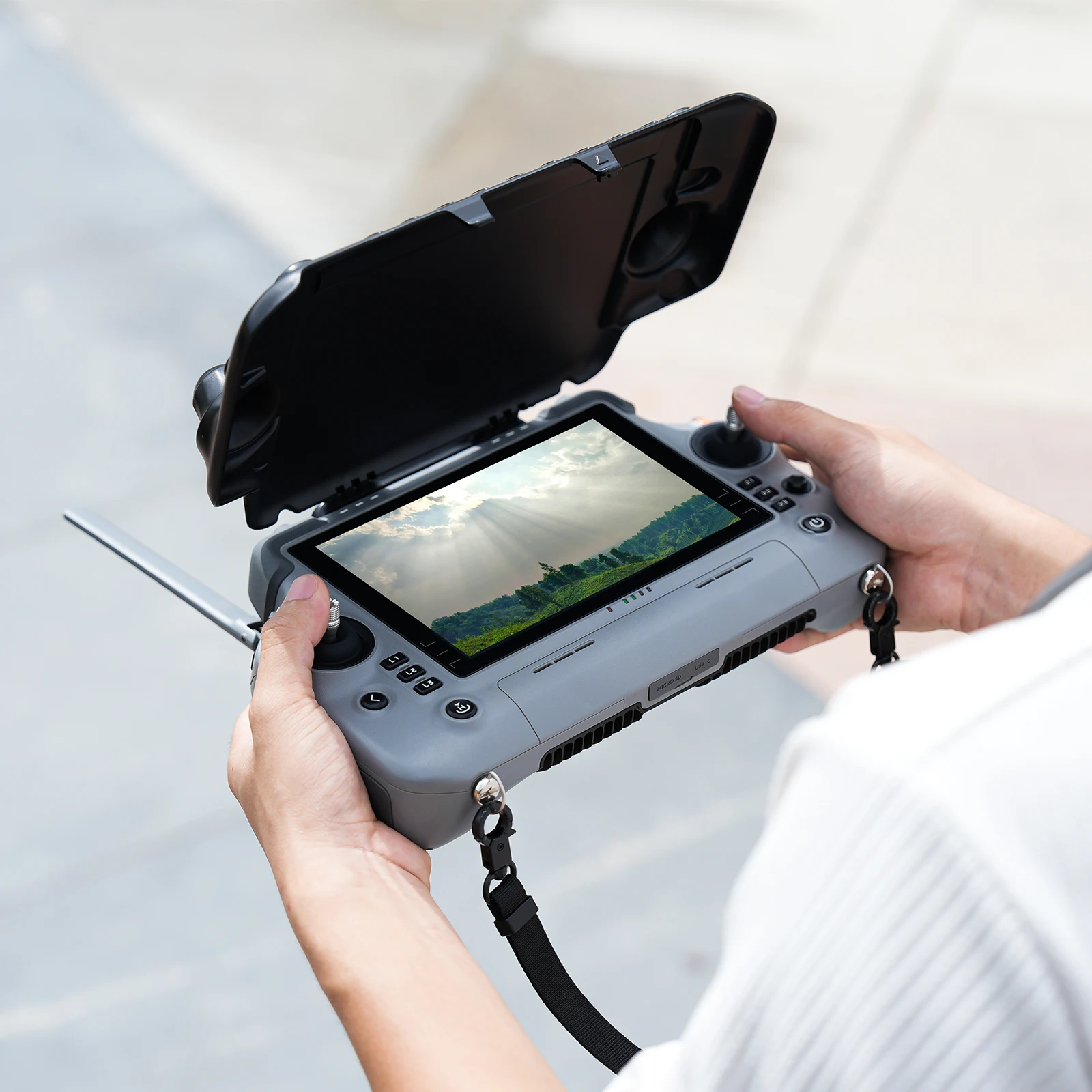 Osłona przeciwsłoneczna RC PLUS 2 do DJI Matrice 4 RC Plus2, ochrona ekranu pilota, osłona przeciwsłoneczna, akcesoria Matrice 4 — zdjęcie produktu 4