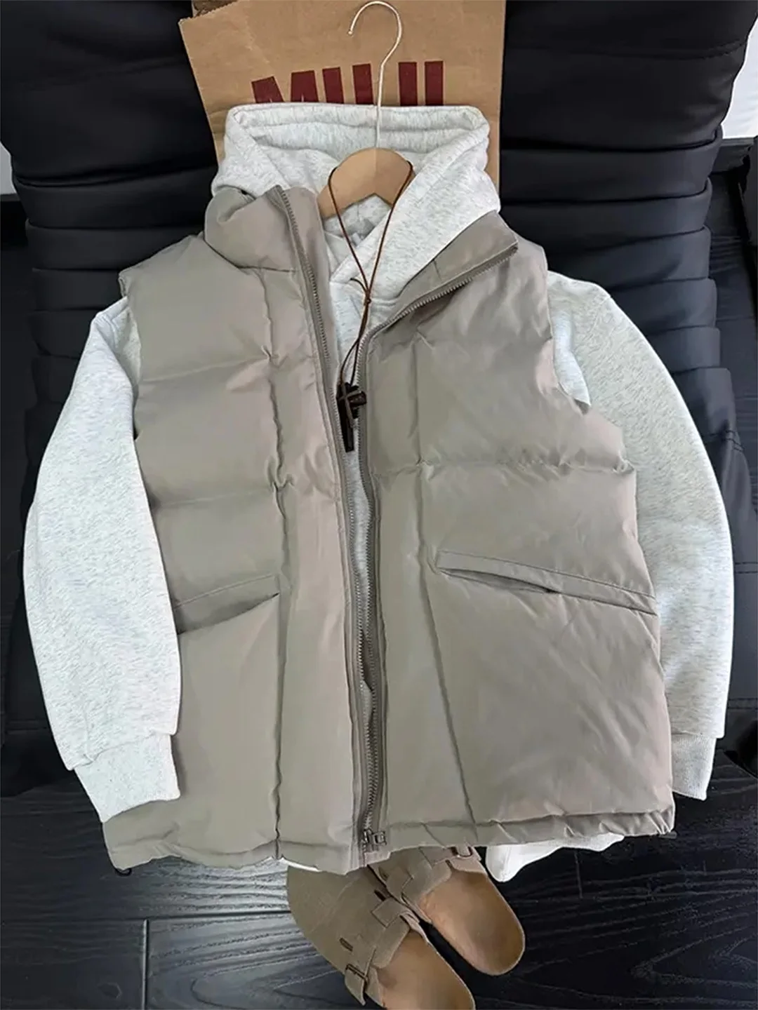 

Мужская зимняя утепленная жилетка Cleanfit: модная, теплая, с подплечниками, из хлопка, для молодежи