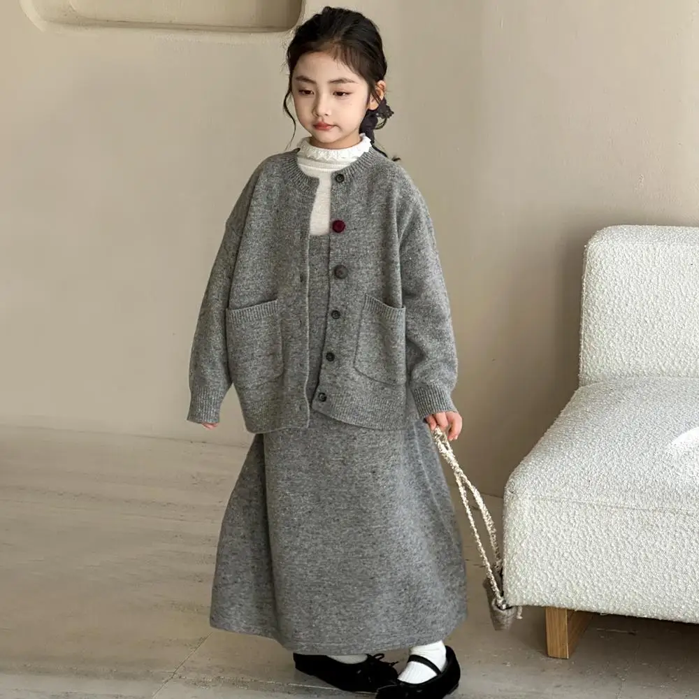 

Girls Suits 2024 New Winter Childrens Wear Baby Girls Knit Warm Cardigan Suspenders Skirt Two-piece Set Casual Simple and Lovely