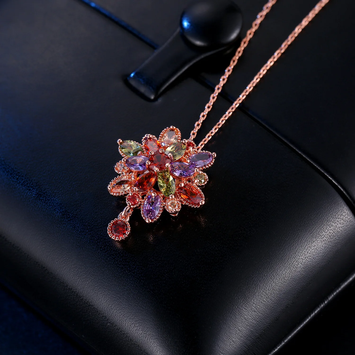 SUGO 2022 Summer New Arrival Fashion Retro Classic Rose Gold Color Zirconia Necklaces for Charming Women Trend Jewelry Gift