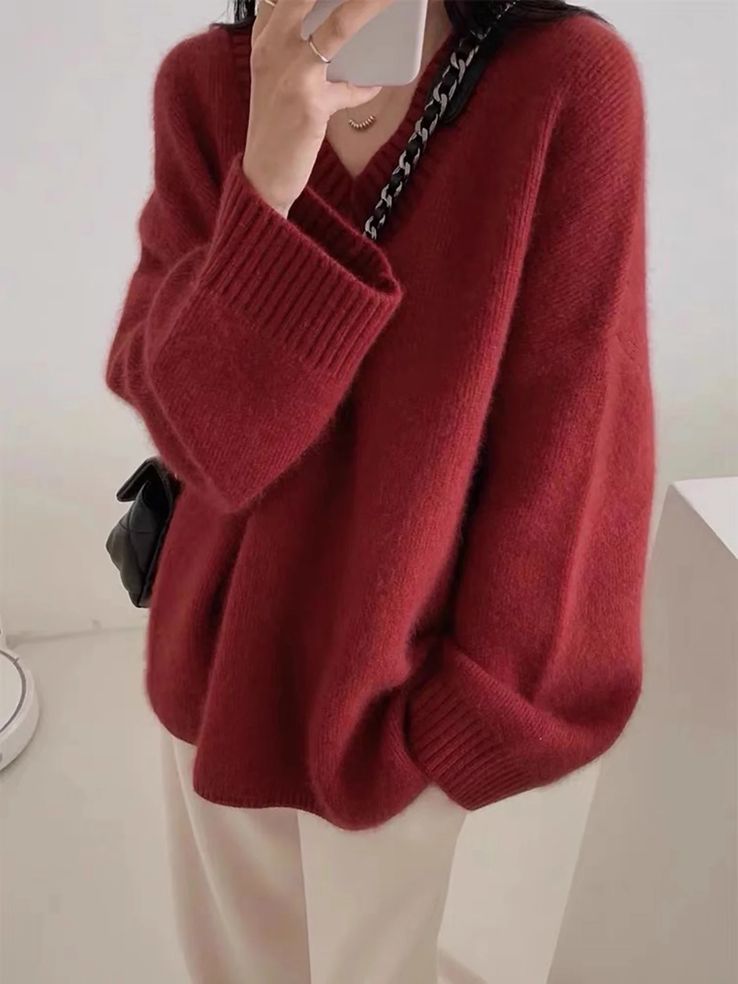 Red V-neck lazy wind in winter 100% pure cashmere sweater women's high-end soft waxy thick sweater in autumn and winter