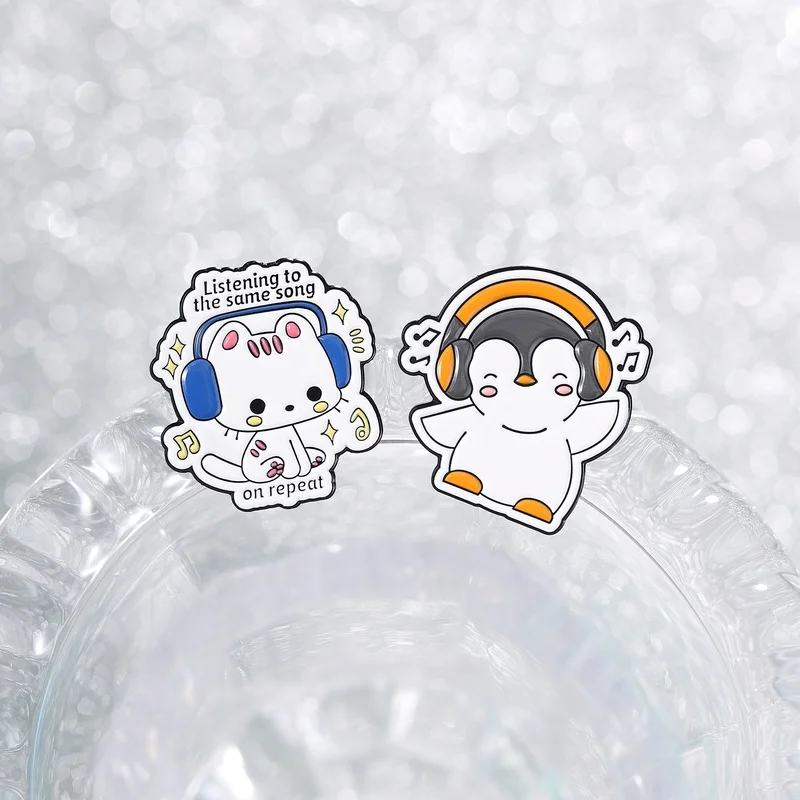 14styles Music Cats Enamel Pins Headphone Animal Singer Brooches Tiger Penguin Duck Badge Introvert Jewelry Gift For Friends