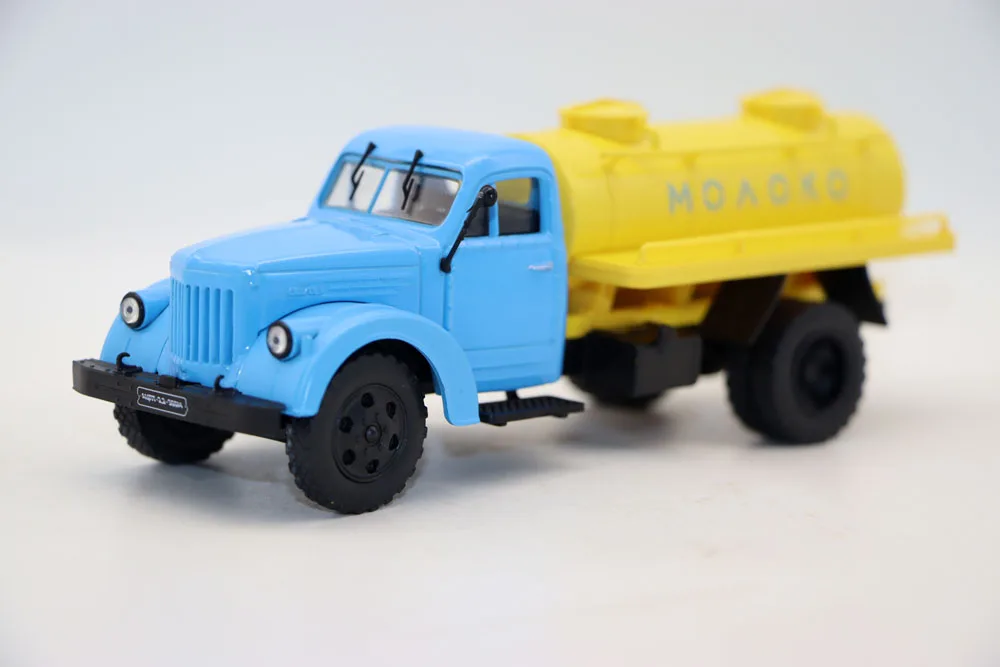 新しい-deagostini-1-43-スケール-ウラル-zis-355m-トラック-モアオコ-ミルクタンカー-ダイキャスト合金おもちゃモデル-コレクションギフト用