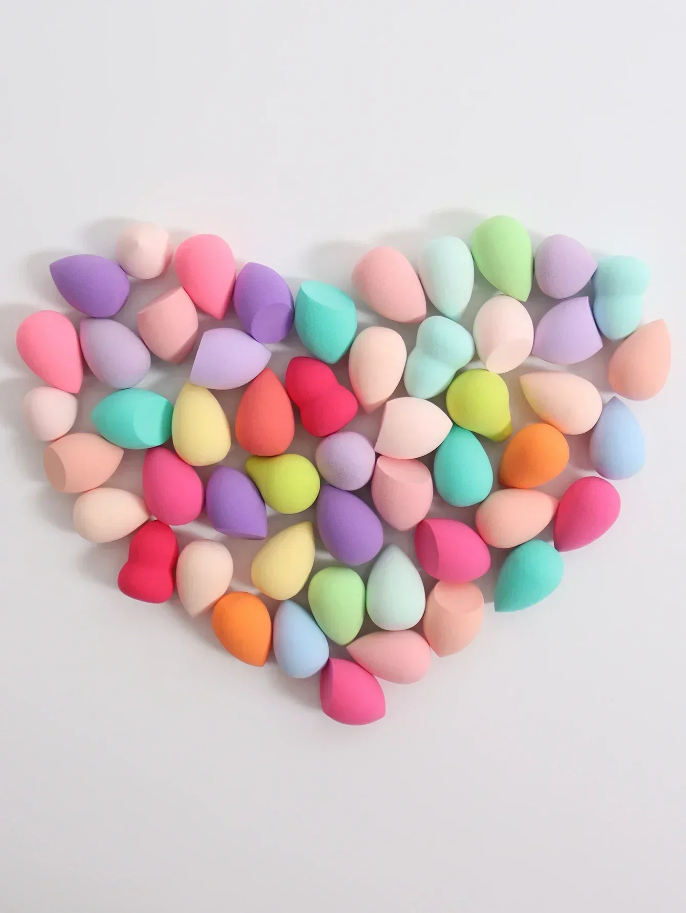 Mini œufs de maquillage aléatoires, paquet de 10-20-50-100. Couleur et forme aléatoires, éponge de maquillage multicolore, éponge de beauté mixte pour fond de teint