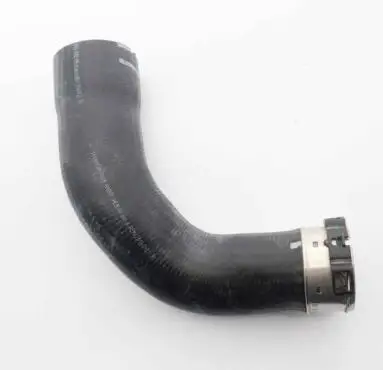 

Комплект впускных и выпускных шлангов интеркулера для Great Wall Haval H2S OEM: 1119012XKR02A 1119013XKR02A