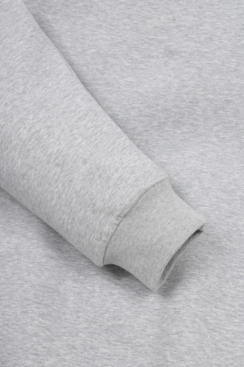 Рисунок 6 - Классические осенние и зимние толстовки для гольфа