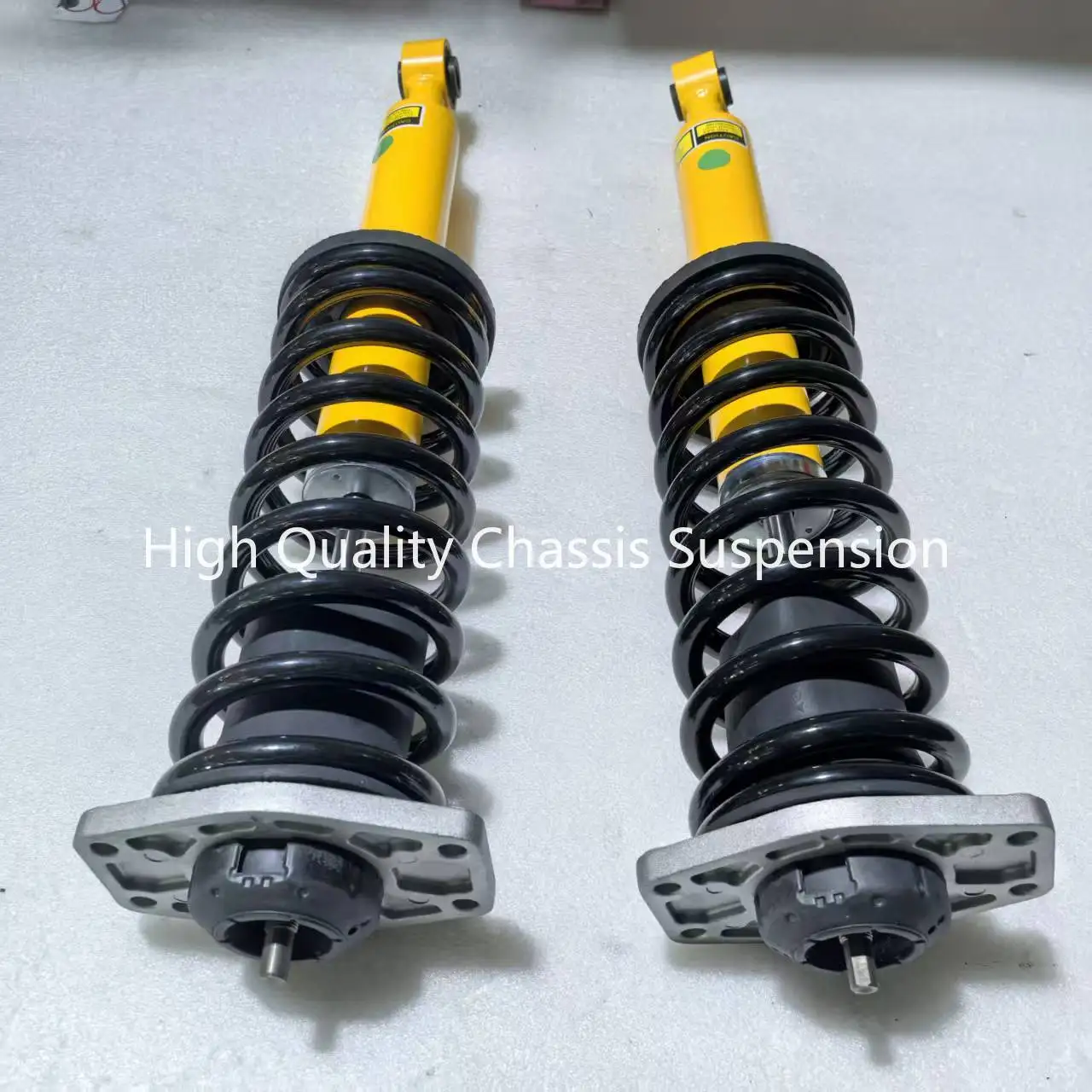 High Quality 2X Rear Shock Absorber Spring Assembly NO ADS For Maserati Granturismo GT 09-16 M145 306179 230031 230032